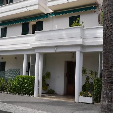 Apartman In Juan-les-pins Near Sandy Beaches Antibes