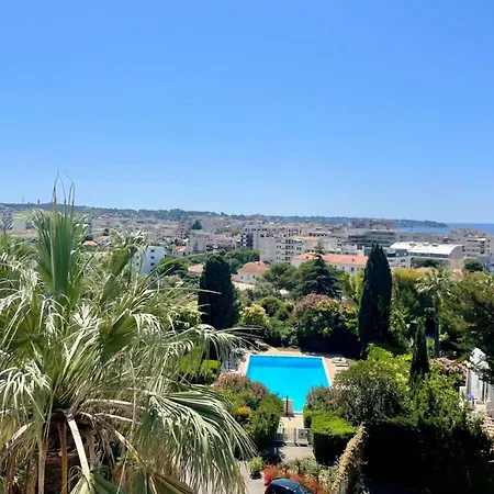 In Juan-les-pins Near Sandy Beaches Apartman *