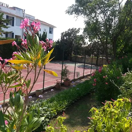 In Juan-les-pins Near Sandy Beaches Διαμέρισμα